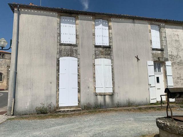 Maison vente à Fontenay-le-Comte, Bourneau