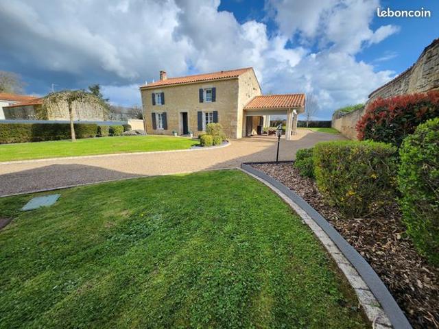 Maison vente à Fontenay-le-Comte, Sainte-gemme-la-plaine