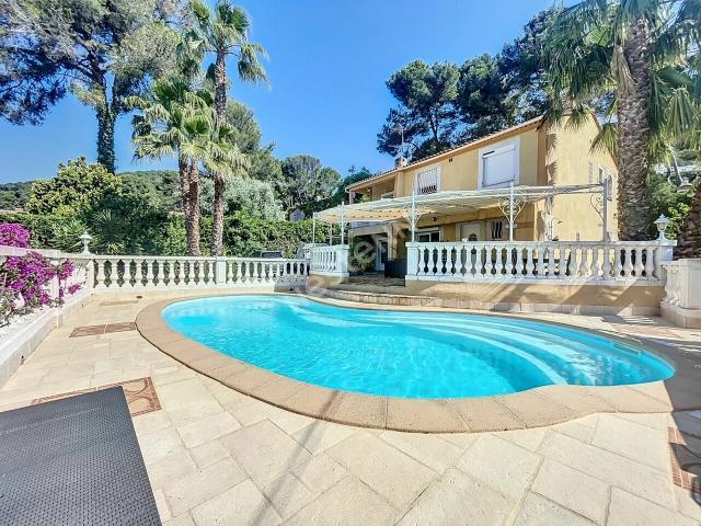 Maison vente à Arrondissement de Toulon, Carqueiranne