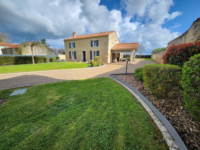 Maison vente à Fontenay-le-Comte, Sainte-gemme-la-plaine