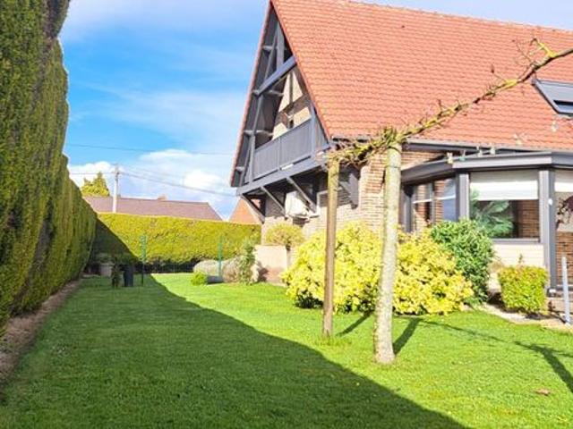 Maison vente à Béthune, Hinges