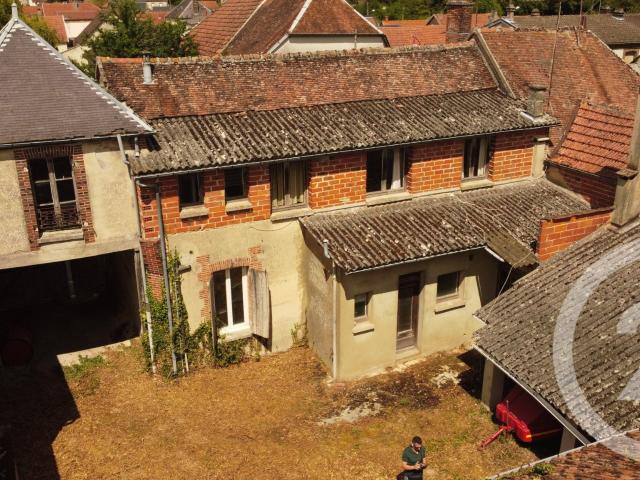 Maison vente à Épernay, Pleurs