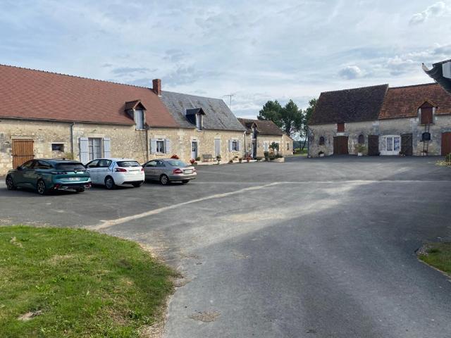 Maison vente à Loches, Charnizay