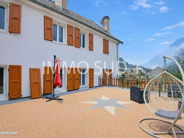 Maison vente à Grenoble, Livet-et-gavet