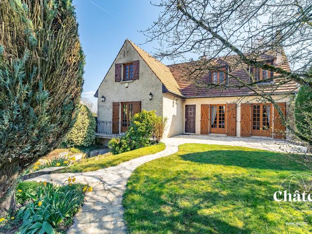 Maison vente à Senlis, Eve