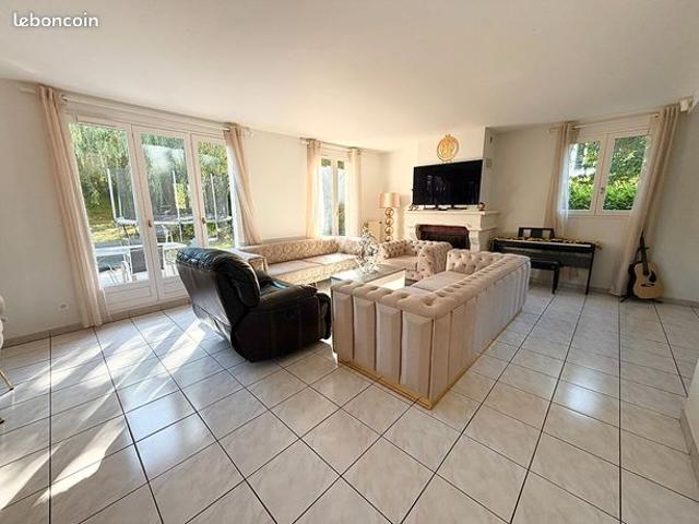 Maison vente à Pontoise, Courdimanche