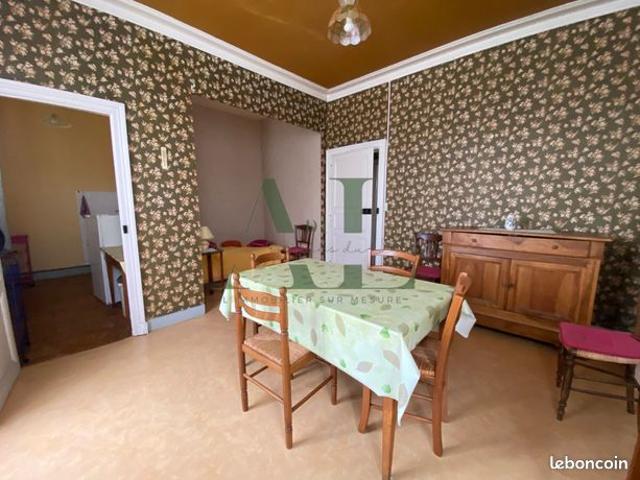 Maison vente à La Flèche, Luché-pringé