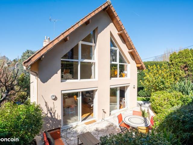 Maison vente à Saint-Germain-en-Laye, Le Pecq