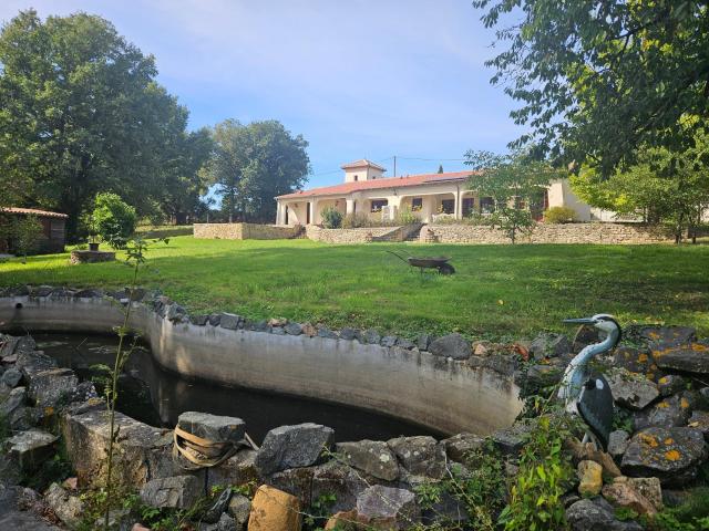 Maison vente à Bressuire, Bouillé-loretz