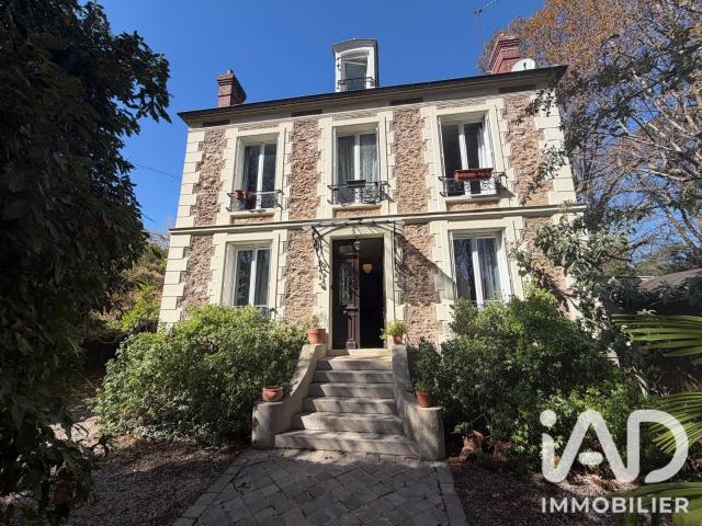 Maison vente à Place Nelson Mandela, Ris-Orangis