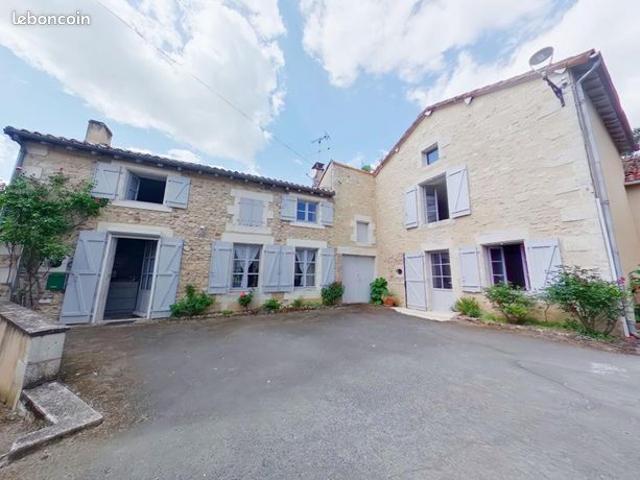Maison vente à Montmorillon, Lussac-les-châteaux