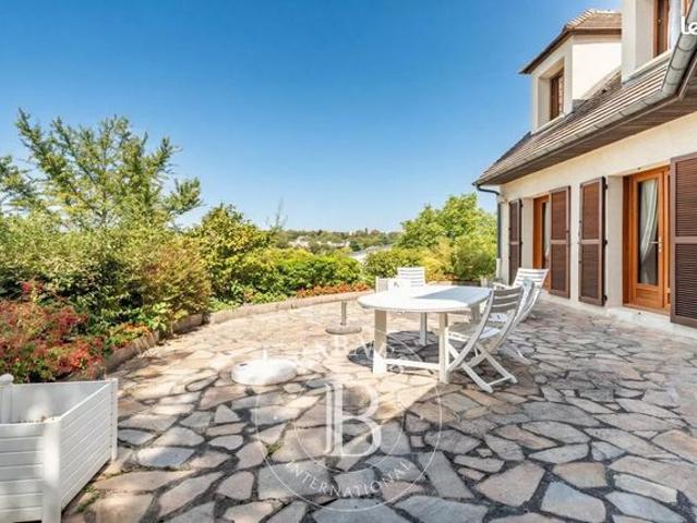 Maison vente à Saint-Germain-en-Laye, Le Pecq