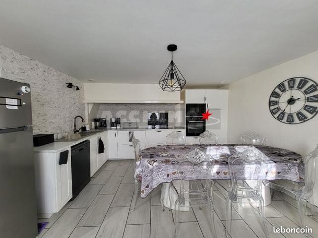 Maison vente à Castres, Ambres