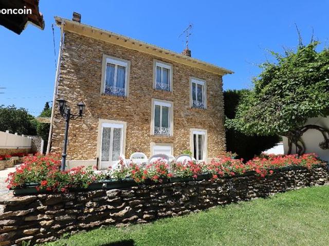 Maison vente à Melun, Guignes