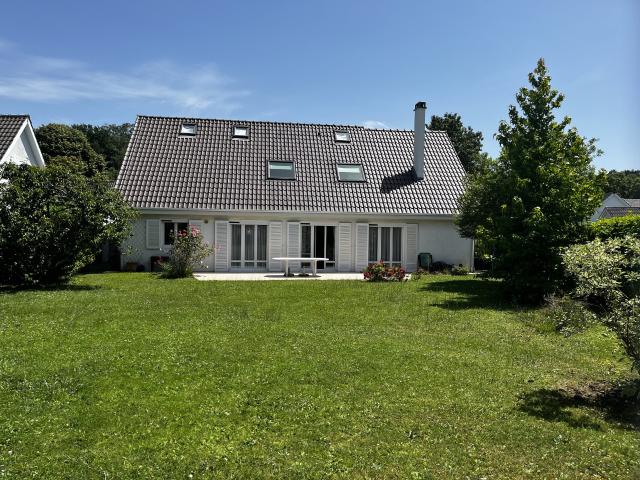 Maison vente à Versailles, Plaisir