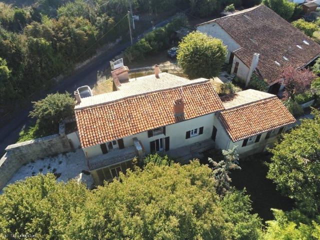 Maison vente à Ruffec, Charente