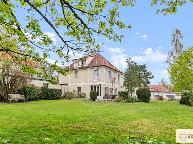 Maison vente à Versailles, La Celle-saint-cloud