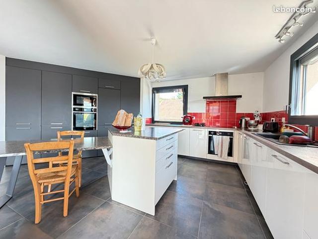 Maison vente à Lons-le-Saunier, Jura