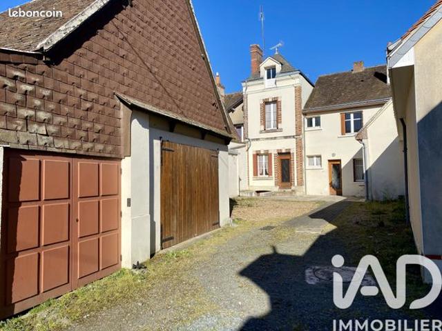 Maison vente à Loches, Château-renault