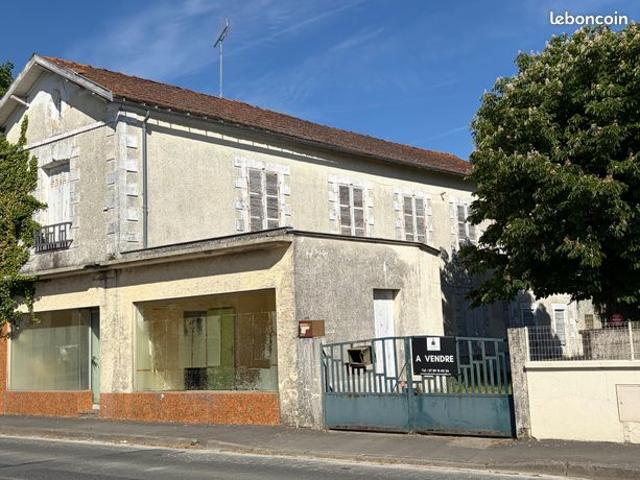 Maison vente à Brioux-sur-Boutonne, Deux-Sèvres