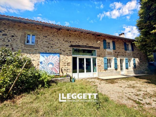 Maison vente à Confolens, Mazerolles