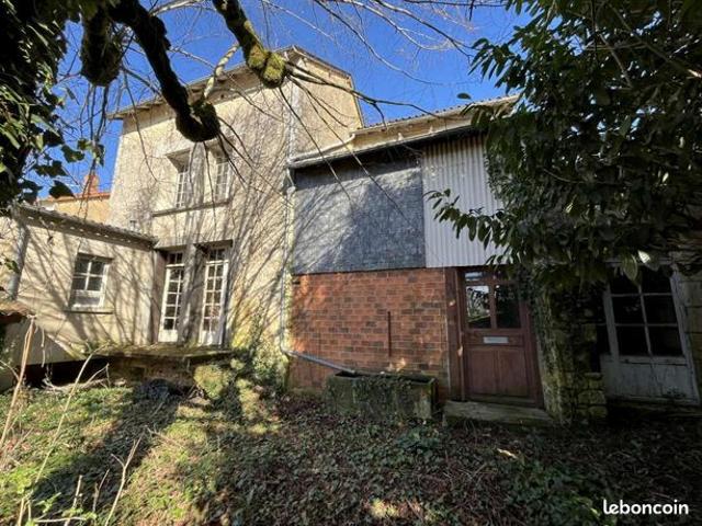 Maison vente à Montmorillon, Usson-du-poitou