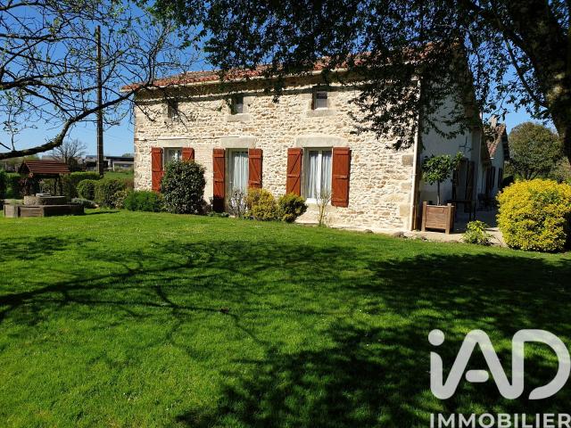 Maison vente à Parthenay, Vasles