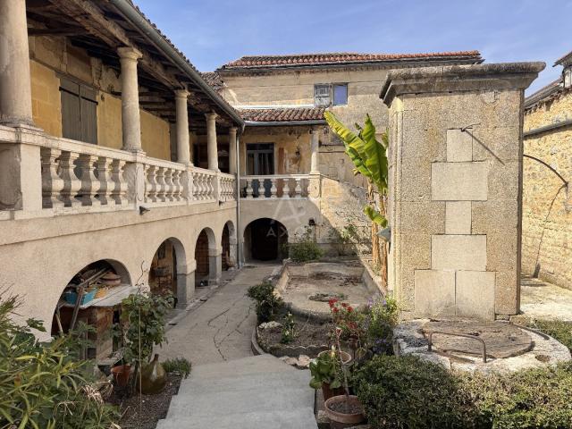 Maison vente à Angoulême, Roullet-saint-estèphe
