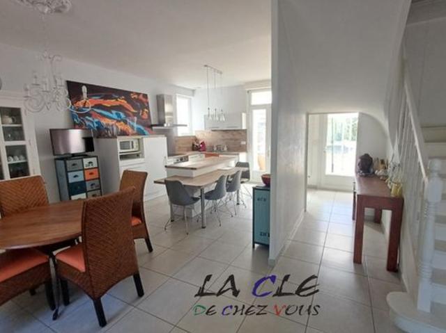 Maison vente à Coulonges-sur-l'Autize, Deux-Sèvres