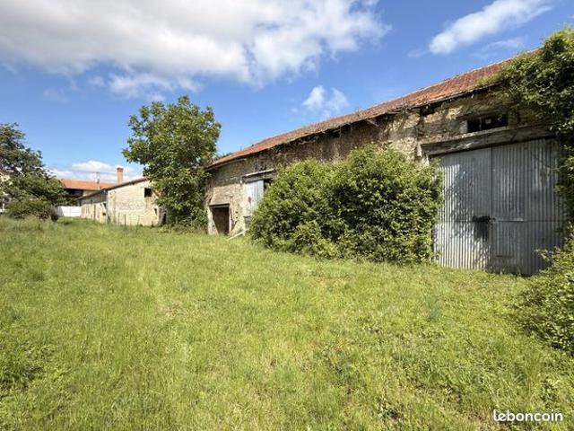 Maison vente à Confolens, Montjean