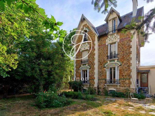 Maison vente à Nanterre, Rueil-malmaison