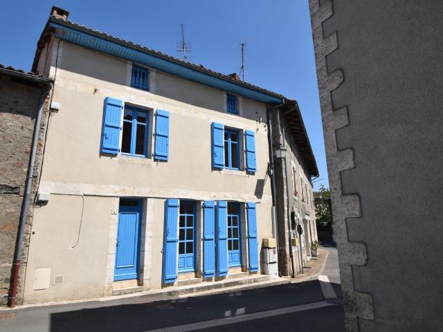 Maison vente à Exideuil-sur-Vienne, Charente