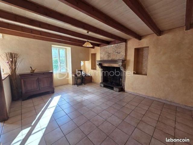 Maison vente à Bressuire, Saint-paul-en-gâtine