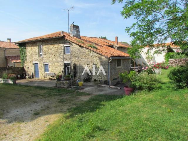 Maison vente à Confolens, Nanteuil-en-vallée