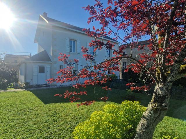 Maison vente à Niort, La Crèche