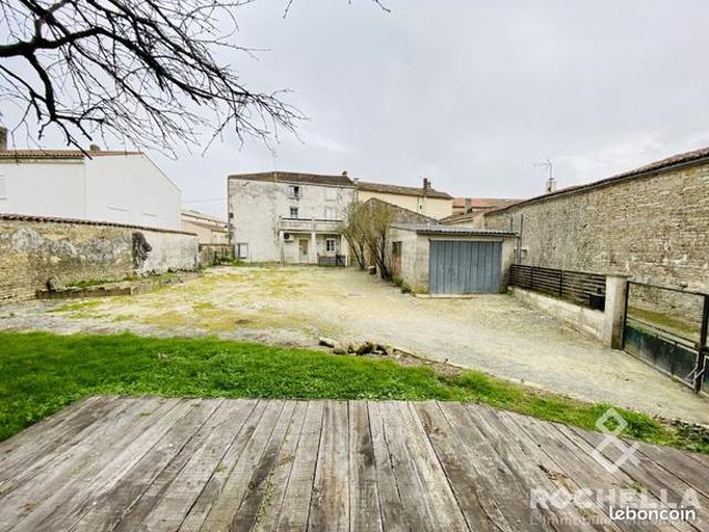 Maison vente à Saint-Jean-d'Angély, Néré