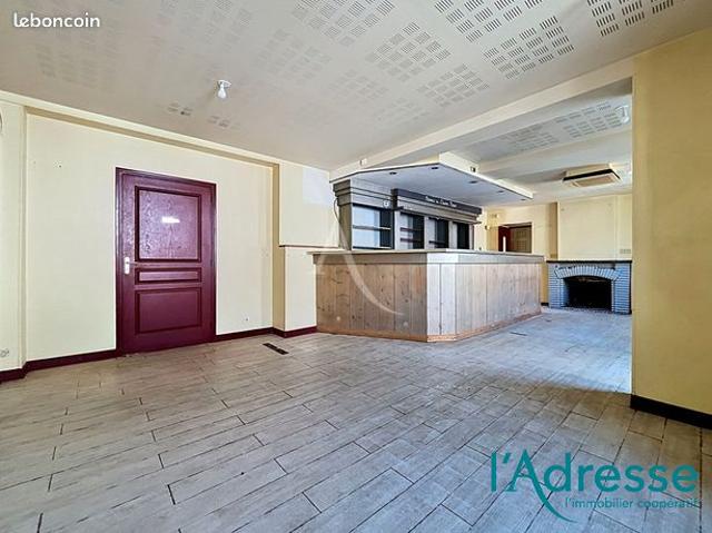 Maison vente à Confolens, Montjean