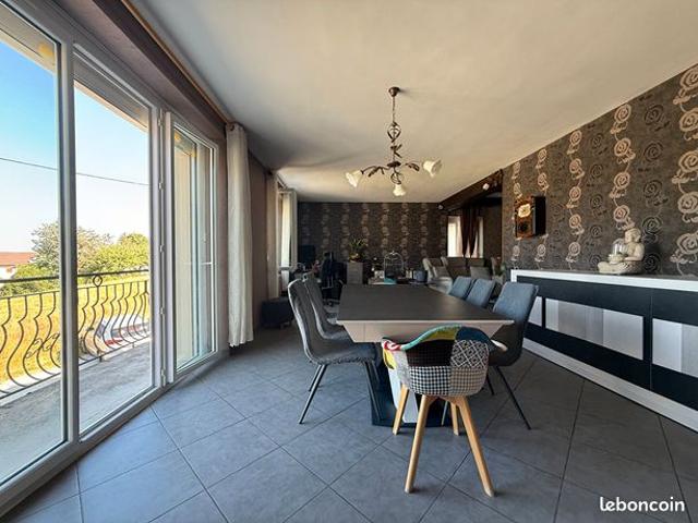 Maison vente à Saint-Claude, Meussia