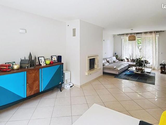 Maison vente à La Ville-du-Bois, Essonne