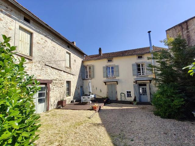 Maison vente à Rochechouart, Marval