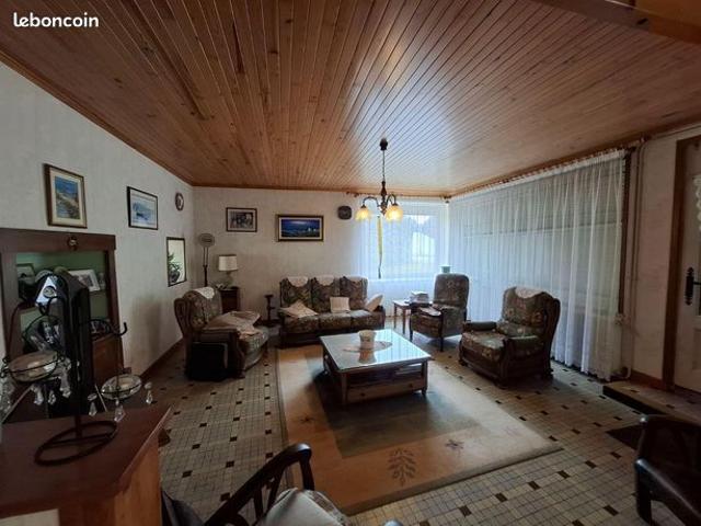 Maison vente à Guingamp, Bretagne