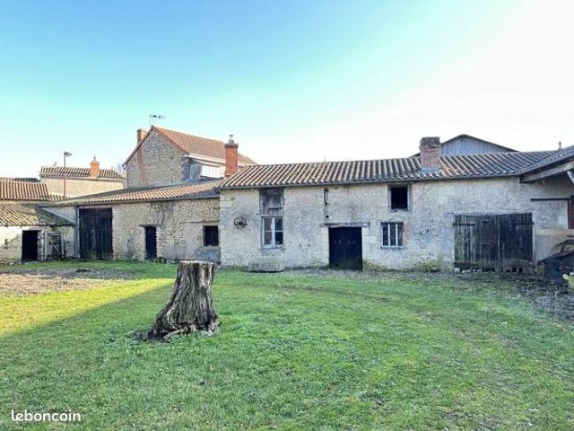 Maison vente à Bressuire, Sainte-verge