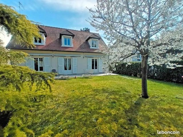 Maison vente à Saint-Germain-en-Laye, Le Pecq