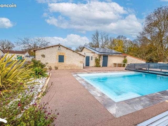 Maison vente à Montmorillon, Genouillé