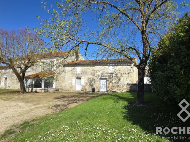 Maison vente à Saint-Jean-d'Angély, Paillé