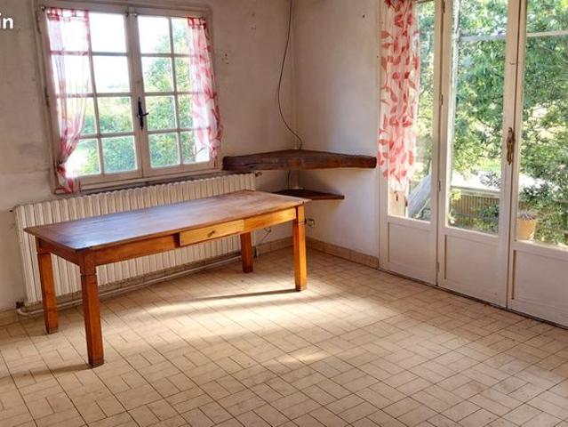 Maison vente à Vesoul, Champvans