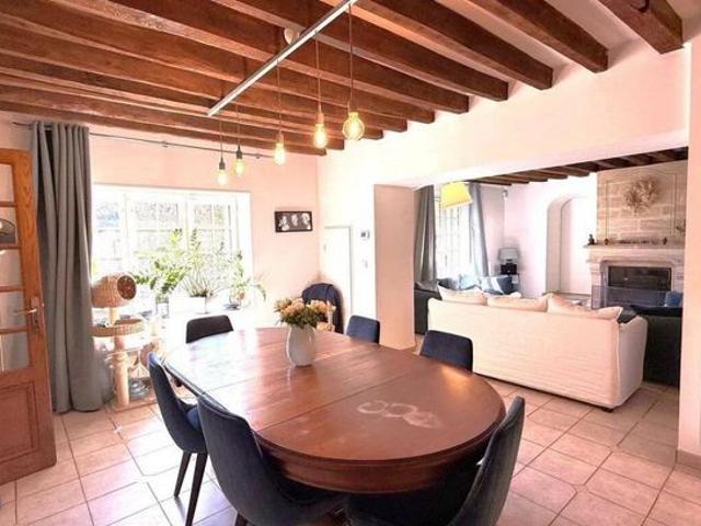 Maison vente à Versailles, Plaisir