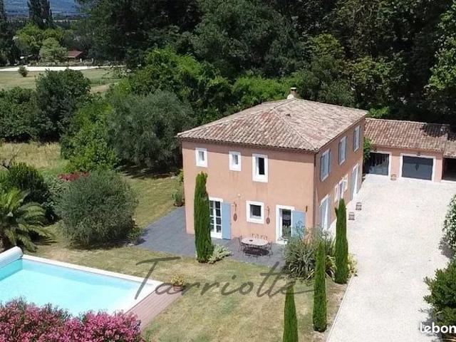 Maison vente à Châteauneuf-du-rhône, Guadeloupe
