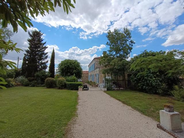 Maison vente à Saint-Jean-d'Angély, Cressé