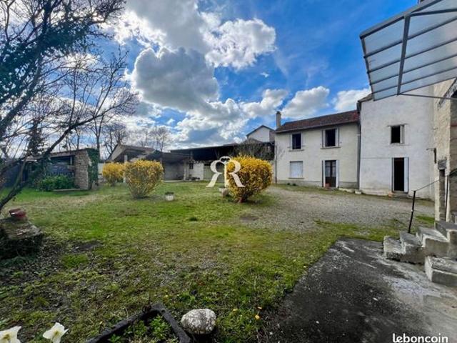 Maison vente à Thiers, Joze